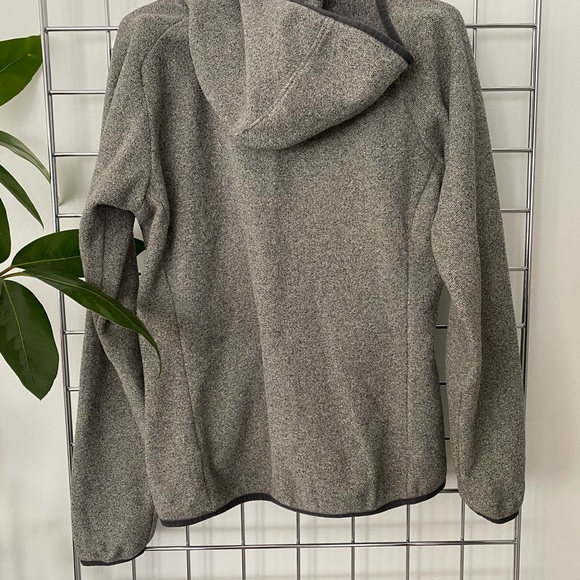 Lightweight northface hoodie - Picture 2 of 5